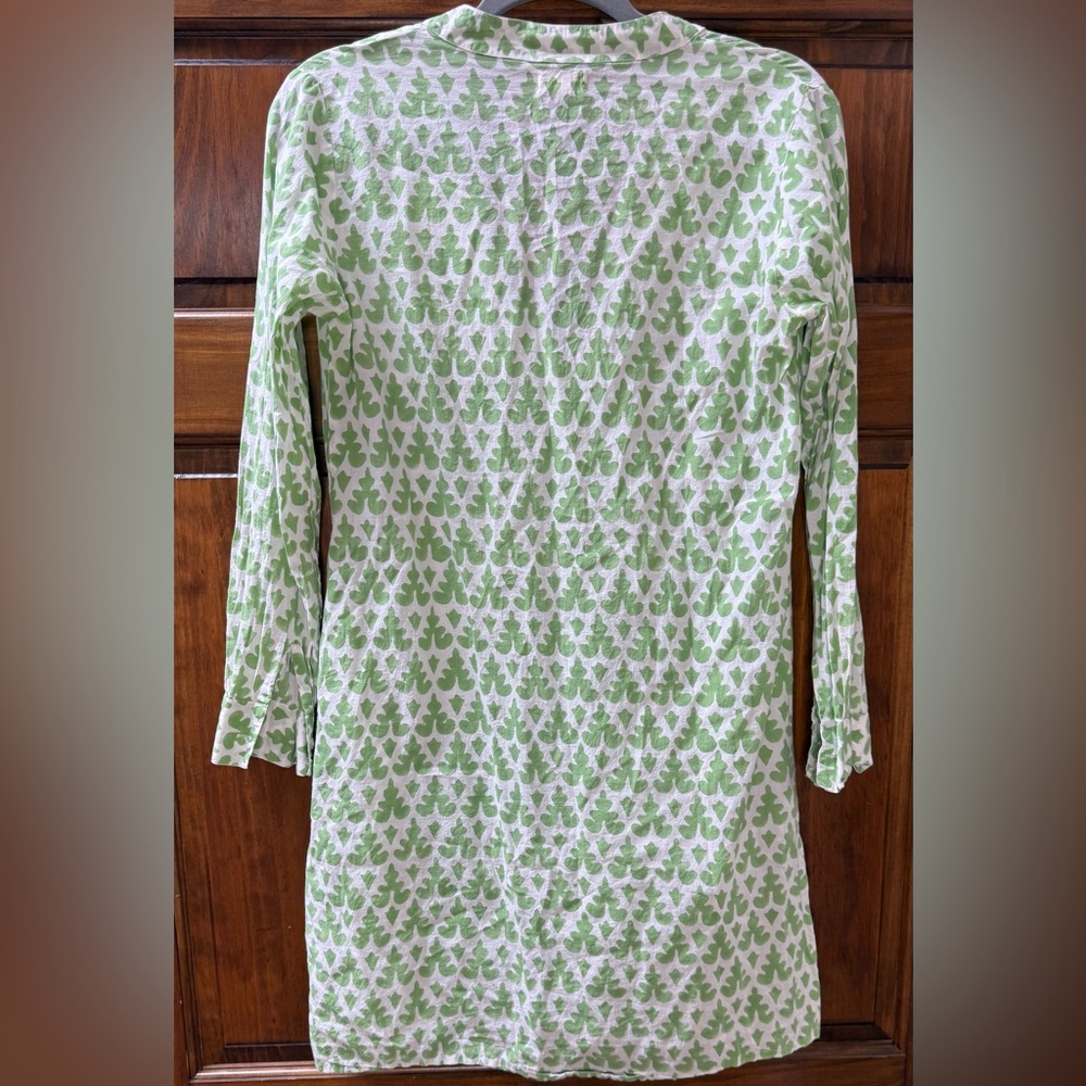 Chico's Stylish Green and White Tunic Top - Picture 2 of 3